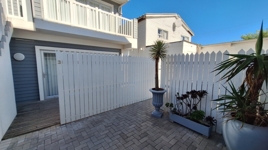 2 Bedroom Property for Sale in Elands Bay Western Cape